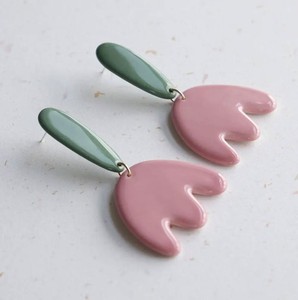 Boucles d'oreilles pendantes épaisses en résine époxy scintillante motif tulipe rose, style ethnique, pour événements festifs et occasions spéciales, tendance et mode - Product Image 1