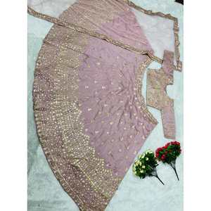 งานปักลวดลายด้วยไหมแบบหรู lehenga choli กับ dupatta สีชมพู - Product Image 5