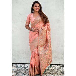 Sari Étnico de Seda Cachemir con Pashmina Color Durazno, Tejido con Hilo Zari y Borde Zari, Chal Tejido a Mano - Product Image 2