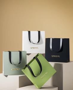 Sacs de shopping en carton kraft avec logo personnalisé, poignée en ruban, emballage de luxe pour chaussures et vêtements, fournisseur OEM - Product Image 3