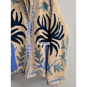 Chaqueta para mujer con bordado de palmeras, estilo bohemio chic, hecha a mano, unisex, de invierno, de tela de lana Khadi. - Product Image 3