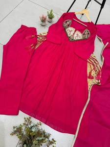 Nuevo y exclusivo salwar kameez de diseñador para fiestas, estilo indio y pakistaní, disponible en Samp Corporation. - Product Image 3