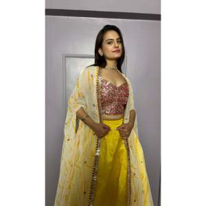 ชุดผู้หญิง indo lehenga ตะวันตกมีสไตล์สำหรับงานปาร์ตี้ที่มีรายละเอียด Koti ประณีต - Product Image 4