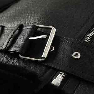 Nouvelle Veste sans Manches Chic et Tendance pour Homme, Style Vintage avec Fermeture Éclair et Fourrure, Idéale pour l'Hiver - Product Image 6