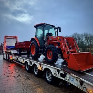 Tracteur agricole Kubota M4072 de haute qualité, boîte de vitesses 4x4, 60 CV, mini-tracteur agricole en bon état de marche, disponible à la vente - Product Image 3