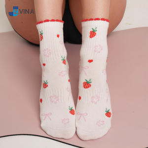Chaussettes blanches JZVINA à motif fraise et fleur, en coton jacquard respirant, style décontracté d'été pour adultes - Product Image 1