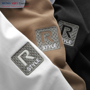 Chemises pour hommes en polyester 100% de haute qualité de l'usine OEM pour les chemises motif solide brodé personnalisé respirant coupe régulière à manches courtes - Product Image 5