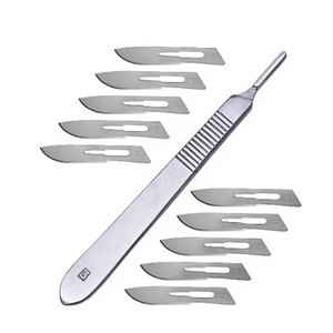 Lames chirurgicales stériles avec manche de scalpel BP GRATUIT, en acier inoxydable de précision, jetables, pour la coupe médicale et dentaire - Product Image 1