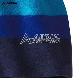 Gorro clásico para mujer con tela suave y elástica, adecuado para jacquard, otoño, invierno, moda diaria y uso al aire libre. - Product Image 3