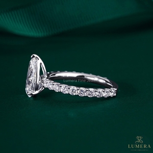 แหวนเพชรทรงลูกแพร์ สี E ความสะอาด VVS2 แหวนแต่งงานแบบโซลิแทร์ระดับพรีเมียม เครื่องประดับชั้นดี ของขวัญสำหรับเธอ แหวนหรูหรา - Product Image 2