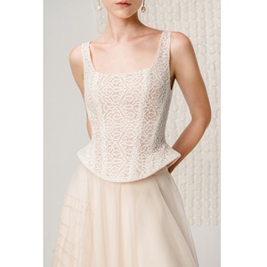 Blusas al por mayor para mujer, suministro ODM, top corsé de encaje, corsé elegante sin mangas de ajuste ceñido, MOQ bajo, blusas elegantes para mujer - Product Image 4