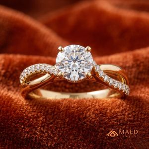 Bague de fiançailles en moissanite taille ronde plaquée or, avec bande torsadée infini croisée pavée, cadeau d'anniversaire de mariage, bijoux de luxe - Product Image 3
