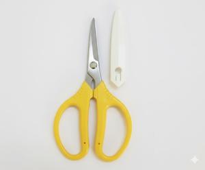 SK5 High Carbon Steel PVC Handle Garden Scissors Made in Taiwan - Product Image 1