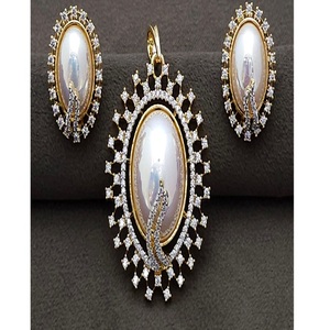 Ensemble collier et boucles d'oreilles en zircon de qualité supérieure, finition or blanc, design élégant, pour les occasions de mariage des femmes - Product Image 1