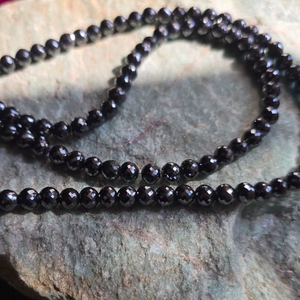 Perles de diamant moissanite noires de 24 pouces, 228 carats, magnifiques perles de diamant facettées et autres bijoux en diamant - Product Image 1