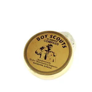 Boussole directionnelle Scout Antique en laiton pour garçon dans étui en cuir NC194