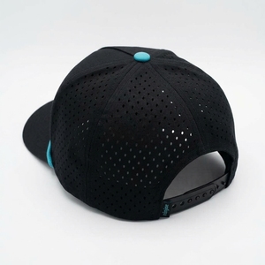 Gorra de Golf Personalizada OEM de 5 Paneles, Perforada con Corte Láser, Estructurada, con Visera Precurvada, Bajo MOQ, Suministro de Gorras ODM - Product Image 3
