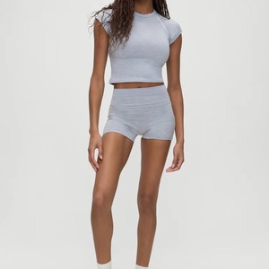 Ensemble de yoga côtelé sans couture/avec coutures, haut court et short taille haute, couleur unie, en Spandex et Polyester, deux pièces, pour femme, séchage rapide - Product Image 4