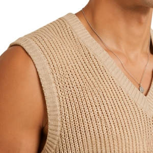 Gilet en tricot beige pour homme, col en V, sans manches, pull léger et doux, décontracté, mode, logo personnalisé, fabricant OEM - Product Image 5