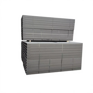 Canaux de câblage fermés résistants à la corrosion pour les zones marines et côtières - Product Image 1