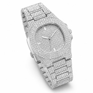 Reloj de Lujo Unisex Cuadrado de Acero Inoxidable con Diamantes Incrustados, Esfera Analógica, Cristal de Zafiro, 41 mm, Cierre Plegable, Movimiento de Cuarzo - Product Image 5
