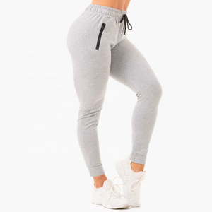 Pantalon de jogging capri pour femme, coupe ajustée, taille mi-haute, avec cordon de serrage et poches latérales - Product Image 3