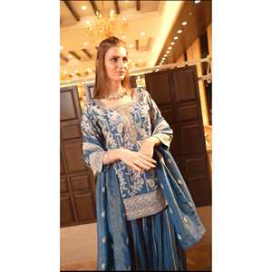 Ensemble de costume Sharara bleu pour femmes Feni Fashion Designer avec broderie et séquence de codage, taille S - Product Image 3