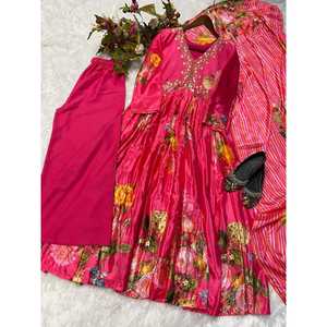 DESIGNER CHINON IMPRIMÉ AVEC BRODERIE SÉQUENCE TRAVAIL ALIA CUT ROBE BAS AVEC DUPATTA ROSE - Product Image 3