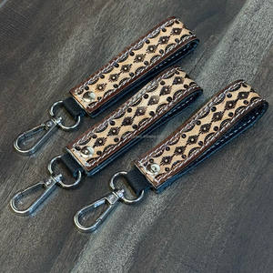 2025 gros nouveauté usiné à la main en cuir poignet porte-clés en cuir de vachette véritable Cowgirl porte-clés accessoires mignon porte-clés - Product Image 4