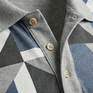 Polo à manches courtes pour homme, imprimé géométrique, décontracté, respirant, tricoté, 100% polyester, coupe classique, gris bleu - Product Image 4