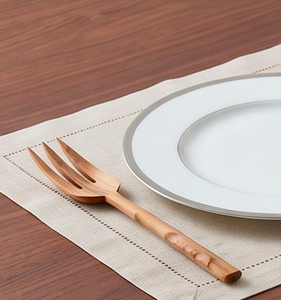 Ensemble cuillère et fourchette en bois poli à la main, vaisselle minimaliste et écologique pour le camping et la maison - Product Image 3