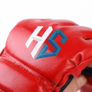 ถุงมือฝึกซ้อม MMA สีแดงแบบครึ่งนิ้ว หนัง PU ปิดด้วยเวลโคร สำหรับทุกเพศ เหมาะสำหรับศิลปะการต่อสู้และอุปกรณ์มวย - Product Image 4