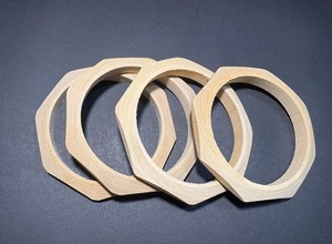 Bracelet tendance en bois massif pour femme, fait main, écologique, léger, personnalisable, design durable, couleur personnalisée, usage quotidien - Product Image 5