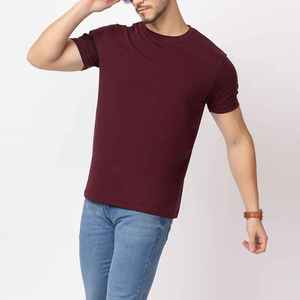 T-shirt pour homme, col rond, manches courtes, coupe ajustée, jersey tricoté, 100% coton, couleur unie, longueur normale - Product Image 1