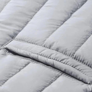 Gilet matelassé demi-manches personnalisé OEM pour hommes – Qualité supérieure, couleurs sur mesure, style doudoune - Product Image 5