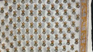 Tela de algodón estampada a mano de la India, tela de algodón suave con estampado a mano, proveedor mayorista de exportación, proveedor listo para pedidos al por mayor. - Product Image 2