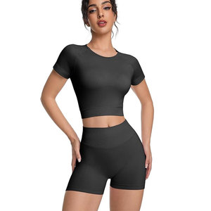 ชุดออกกำลังกายดีไซน์วินเทจใหม่ 2k26 สำหรับผู้หญิง เสื้อครอปท็อปแบบกระชับรูปทรง กางเกงขาสั้นออกกำลังกายไร้ตะเข็บ ชุดออกกำลังกายแห้งเร็ว ระบายอากาศได้ดี - Product Image 5