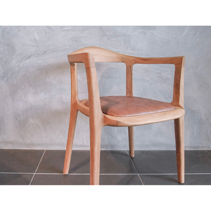 Chaise de salle à manger Bowery en teck massif et simili cuir, style Mid-Century, pour restaurants et hôtels - Product Image 3
