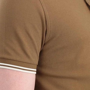 Polo de Manga Corta para Hombre, Color Marrón, con Ribete en Contraste Blanco, Corte Regular, Estilo Casual, Color Sólido, Algodón Oxford - Product Image 3