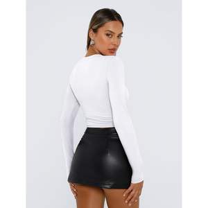 2025 Tops cortos de manga larga 2025 para mujer Tops básicos ajustados Y2K salientes con Top de Yoga de moda de otoño - Product Image 4