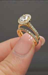 Ensemble de bagues classiques en moissanite taille ovale avec halo pour femme, en argent 925 rhodié, idéal pour demande en mariage, cadeau de mariage ou bijoux de mariée - Product Image 6