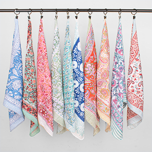 Pañuelos Cuadrados de Algodón Coloridos, Pañuelos de Verano Transpirables con Estampado Floral Étnico, Pañuelos Versátiles Unisex - Product Image 3