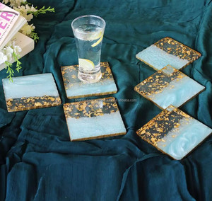 Sous-verres ronds en résine avec motif bleu et or, tapis et coussinets antidérapants, style glamour - Product Image 1
