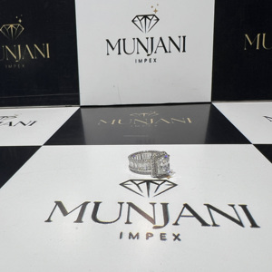 Anillos de compromiso de lujo para unisex en oro blanco de 14k con diamantes redondos de corte brillante, anillos finos con diamantes cultivados en laboratorio, joyería fina. - Product Image 4