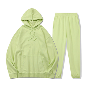 ชุดเซ็ตสตรีทแวร์สุดฮิต เสื้อฮู้ดโอเวอร์ไซส์และกางเกงขายาวสำหรับฤดูหนาว เนื้อผ้าระบายอากาศไร้รอยต่อ ผลิตจากผ้าฝ้ายถัก 100% - Product Image 4