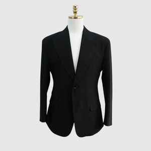 Costume 3 pièces noir tendance pour homme : Blazer, gilet et pantalon ajusté - Product Image 2