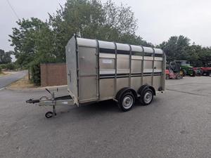 Remorque de transport d'animaux personnalisée directement de l'usine pour chèvres, moutons et veaux, cadre robuste, capacité de 3500 kg, prix abordable - Product Image 5
