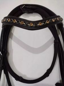 Brida de Doma de Cuero Negro con Diadema Ondulada de Cristal Diamante y Narquera Acolchada FHS BR262701 - Product Image 4