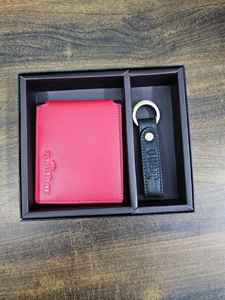 Portefeuille RFID en cuir Crazy Horse de haute qualité à prix d'usine compétitif - Personnalisé, imperméable et durable - Product Image 1