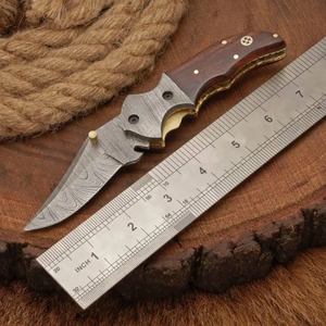Couteau pliant personnalisé LEGACY BLADES en acier Damas à pointe tombante avec manche ergonomique en bois, couteau de poche pour le camping - Product Image 5